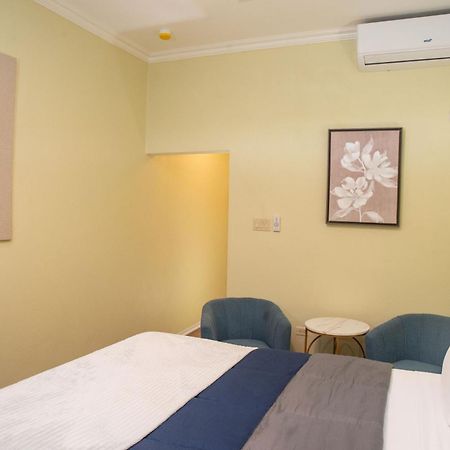 Sky'S Villa Resort Buff Bay 外观 照片
