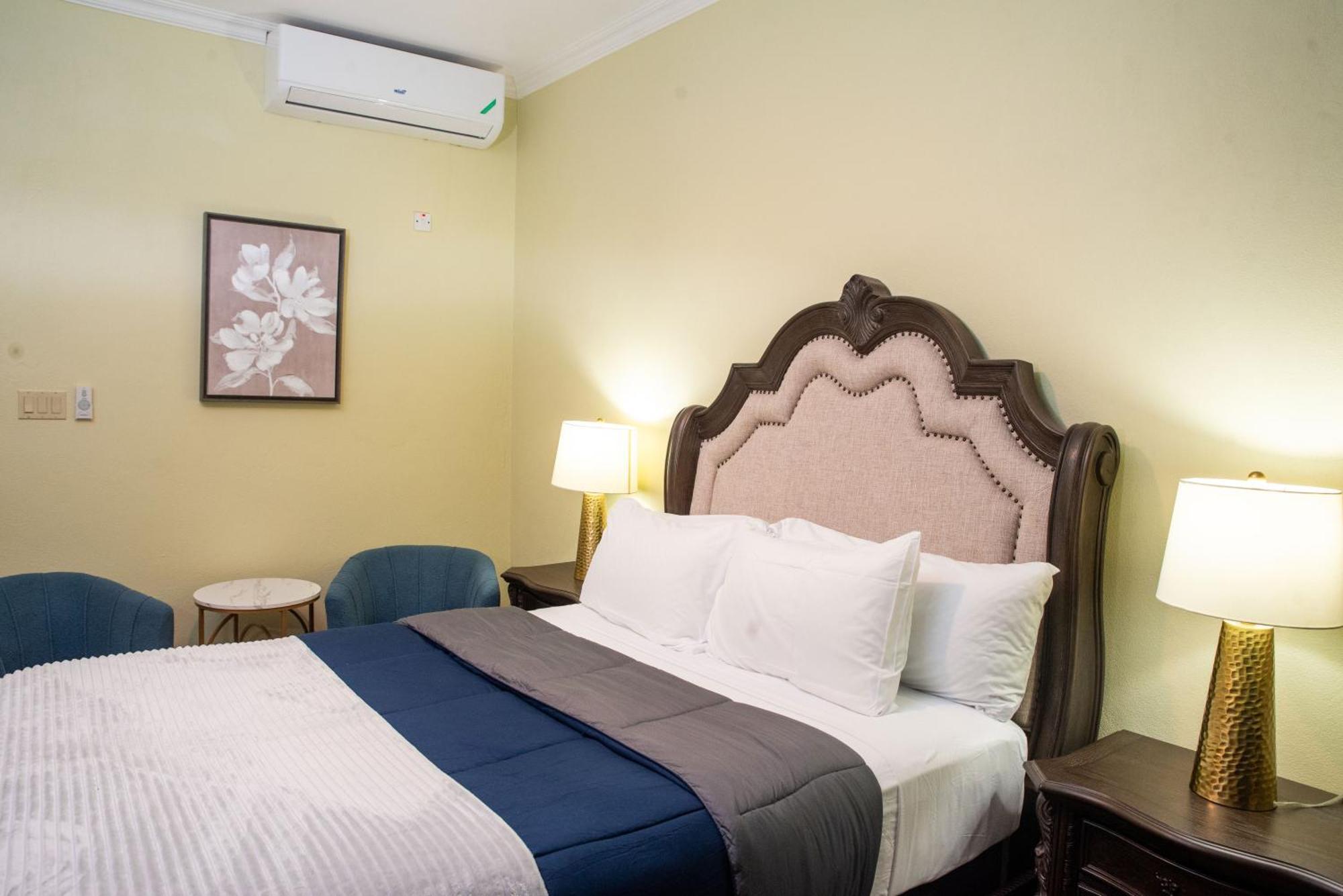 Sky'S Villa Resort Buff Bay 外观 照片