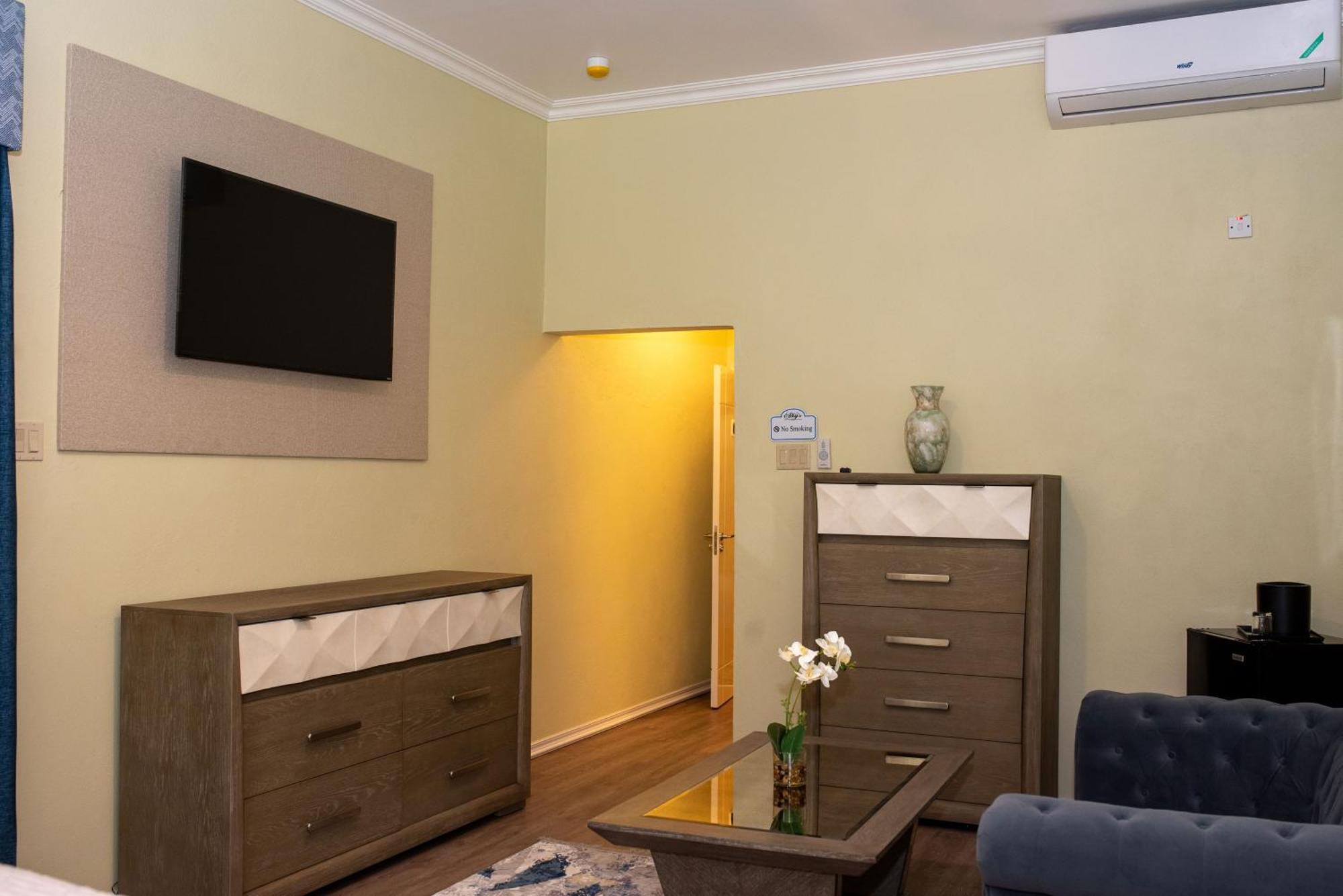 Sky'S Villa Resort Buff Bay 外观 照片