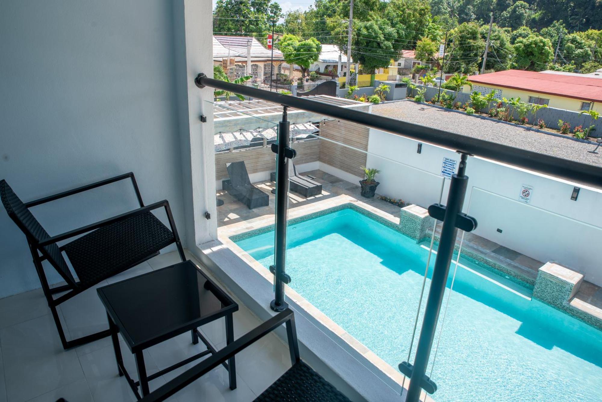 Sky'S Villa Resort Buff Bay 外观 照片